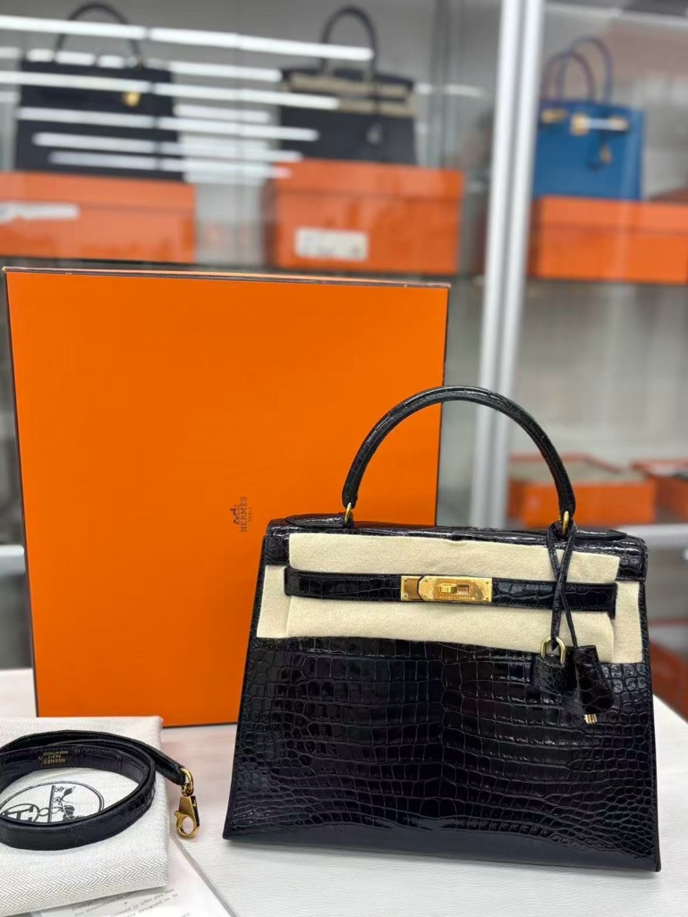 Hermes Kelly 28 Exotic Leather Crocodile Handbag Black